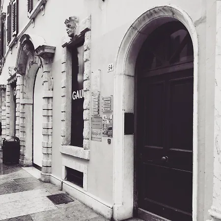 Cinquanta4 Charme アパート *