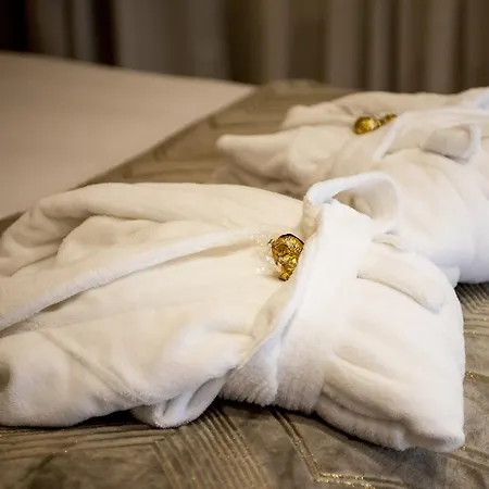 Cinquanta4 Charme * トレント